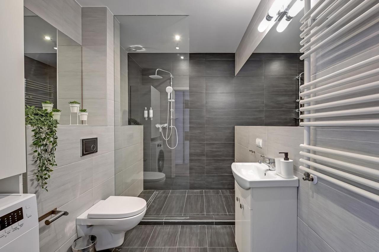 Downtown Apartments Sadova City Center & Parking Gdańsk Exterior foto